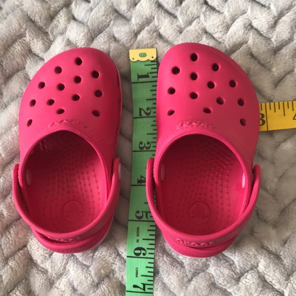Kids Crocs, Pink, Size 4 - Picture 5 of 9